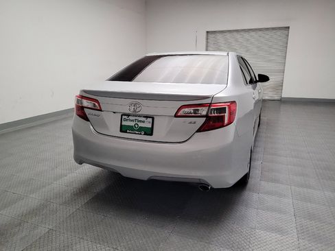 Used 2014 Toyota Camry SE image 7