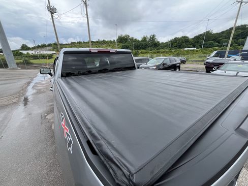 Used 2024 Chevrolet Silverado 1500 LT AWD/4WD image 36