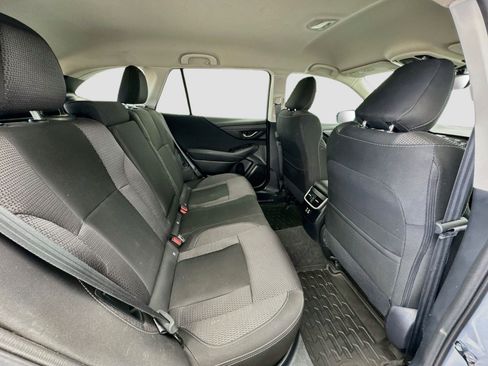 Used 2025 Subaru Outback Premium AWD/4WD image 18