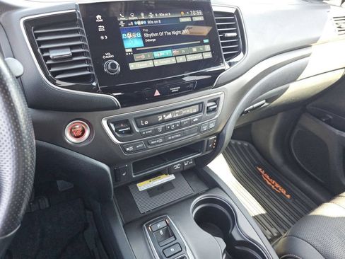 Used 2023 Honda Passport TrailSport image 35