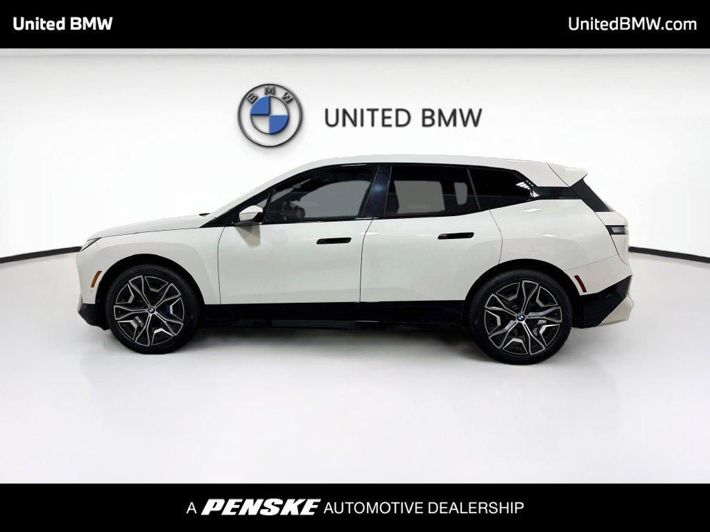 Used 2025 BMW iX xDrive50 AWD/4WD image 8