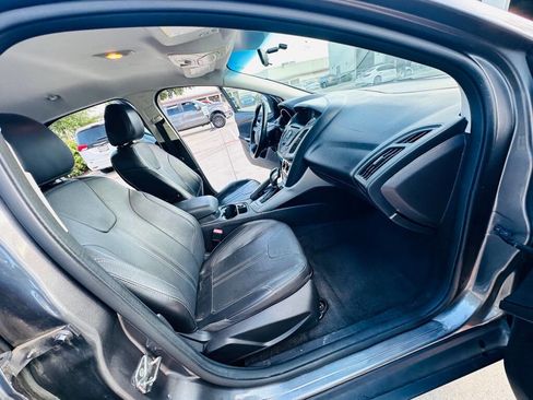 Used 2013 Ford Focus SE FWD image 21