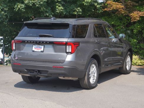 Used 2026 Ford Explorer Active AWD/4WD image 27