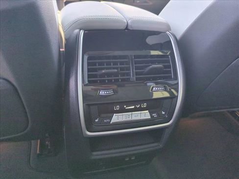 Used 2026 BMW X5 M60i AWD/4WD image 18