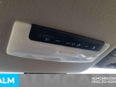 Used 2024 Nissan Versa SV image 17