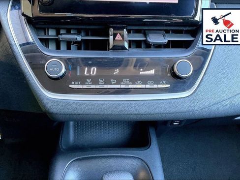 Used 2023 Toyota Corolla LE FWD image 32