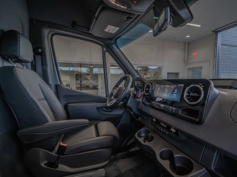 New 2025 Mercedes-Benz Sprinter 2500 image 16