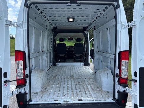 Used 2024 RAM ProMaster 2500 w/ Quick Order Package 22G SLT FWD image 9