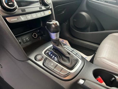 Used 2019 Hyundai Kona Limited FWD image 31