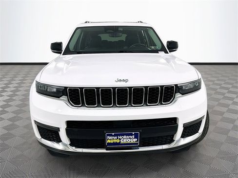 Used 2022 Jeep Grand Cherokee L Limited image 2