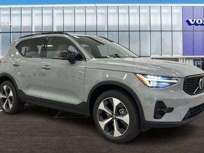 New 2026 Volvo XC40 B5 Plus w/ Protection Package Premier
