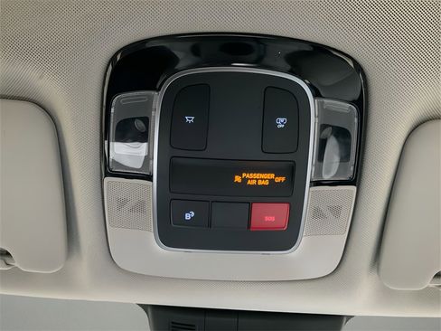 Certified 2025 Hyundai Tucson SE image 30