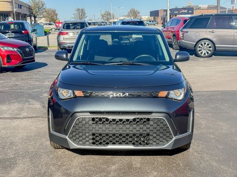 Used 2025 Kia Soul LX FWD image 14