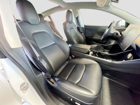 Used 2020 Tesla Model 3 RWD image 18