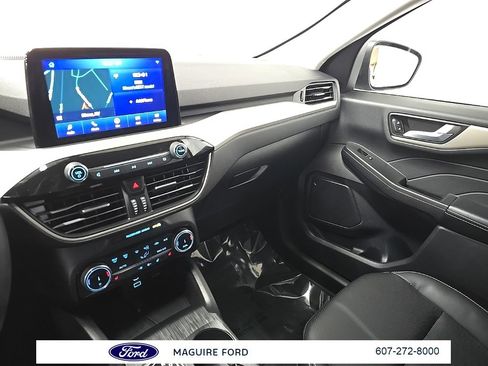 Used 2022 Ford Escape SEL w/ Technology Package image 28