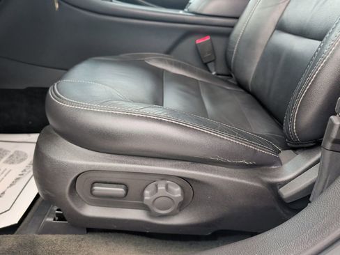 Used 2018 Ford Taurus SEL FWD image 9