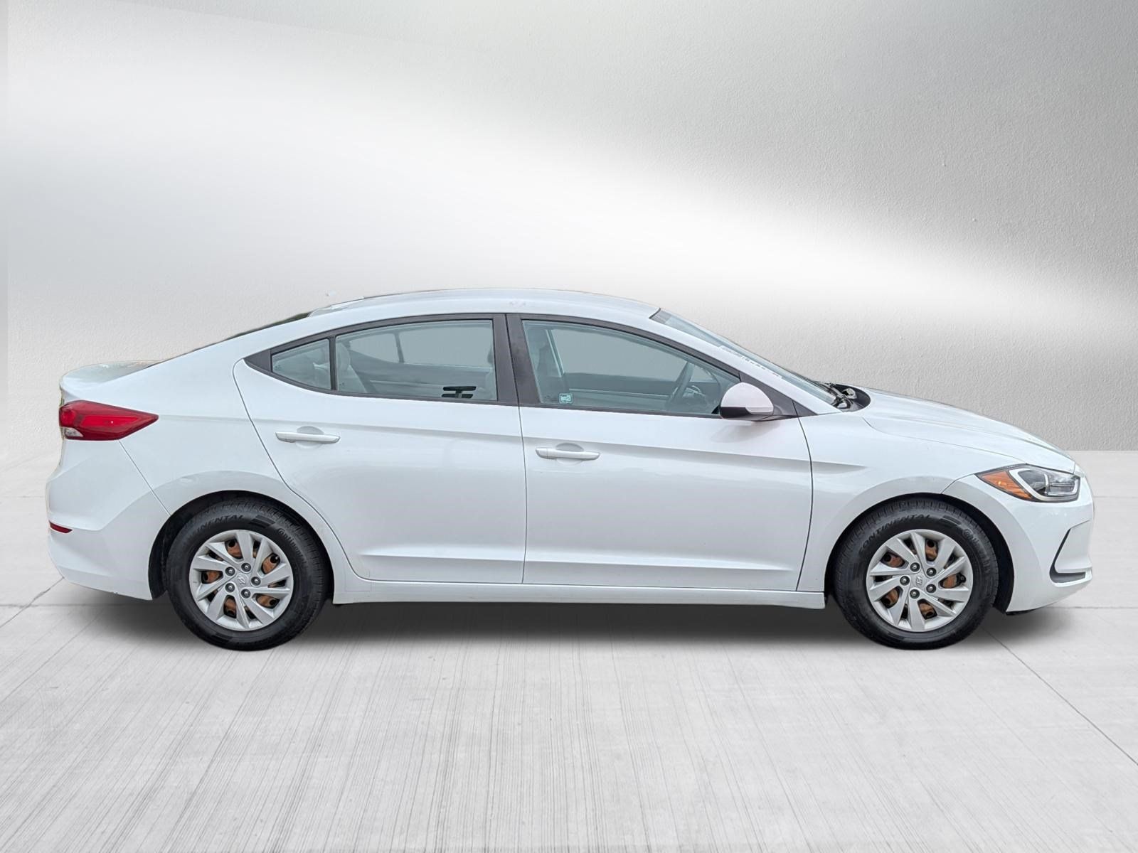 Used 2017 Hyundai Elantra SE FWD image 8