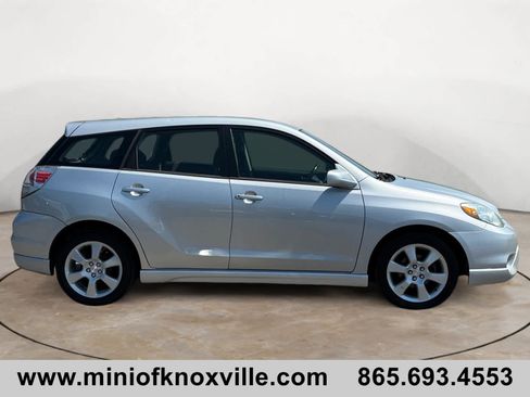 Used 2007 Toyota Matrix XR image 2