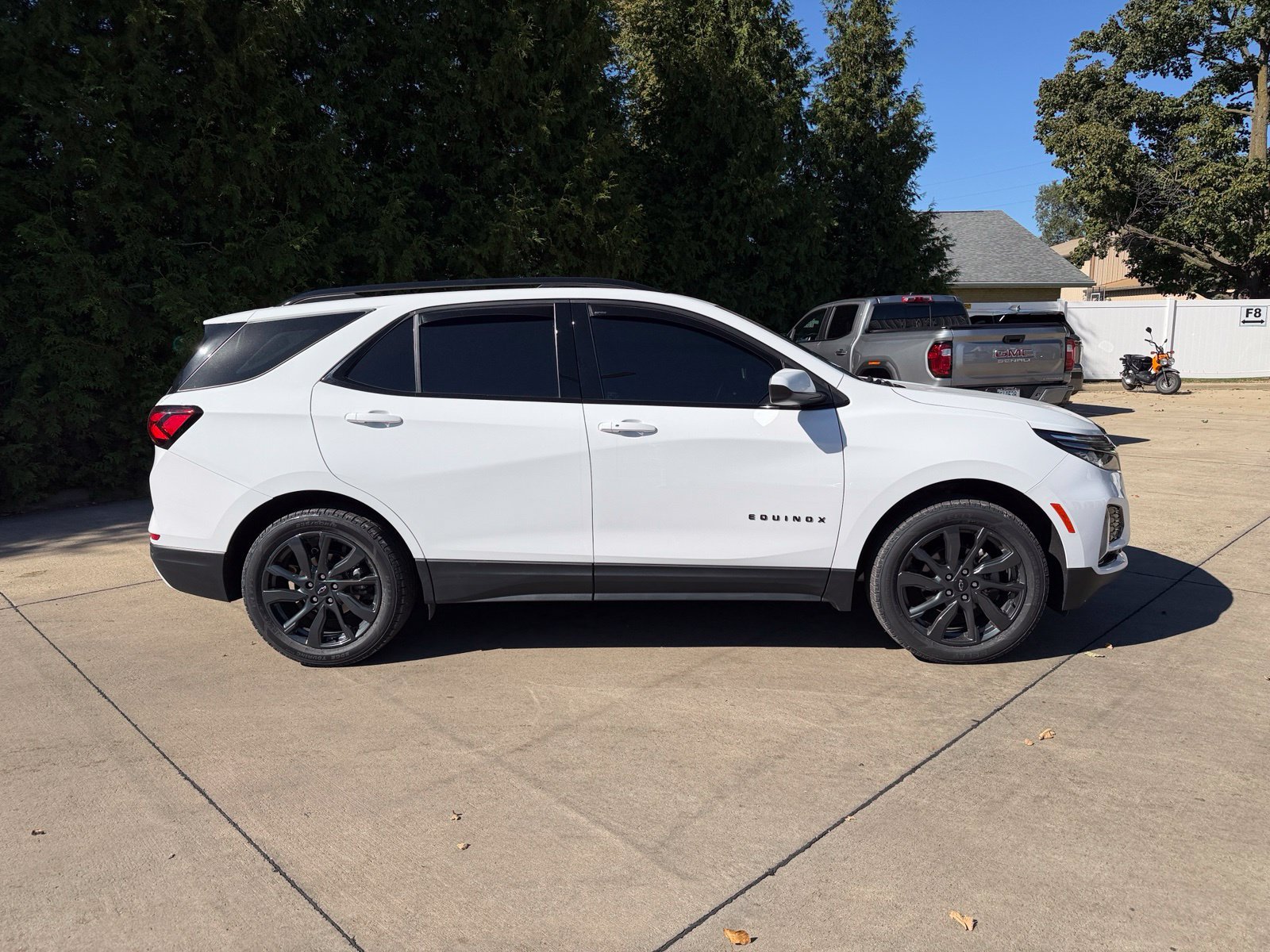 Used 2023 Chevrolet Equinox RS AWD/4WD image 31