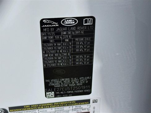 Used 2026 Land Rover Defender 110 X-Dynamic SE AWD/4WD image 34