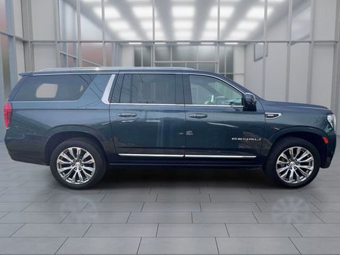 Used 2021 GMC Yukon XL Denali w/ Denali Ultimate Package AWD/4WD image 4