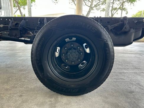 Used 2026 RAM 3500 Tradesman w/ Chrome Appearance Group RWD image 15