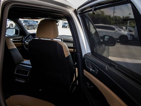 New 2026 Volkswagen Atlas Cross Sport SEL R-Line image 21