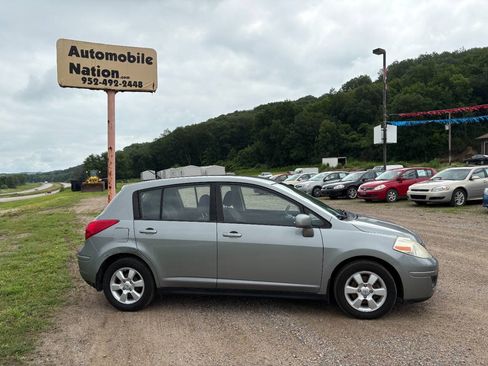 Used 2007 Nissan Versa Hatchback FWD image 18