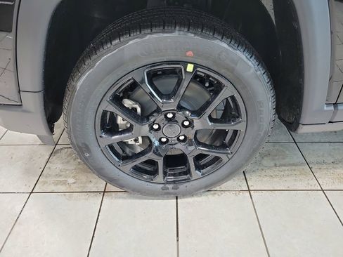 New 2026 Jeep Compass Latitude image 21