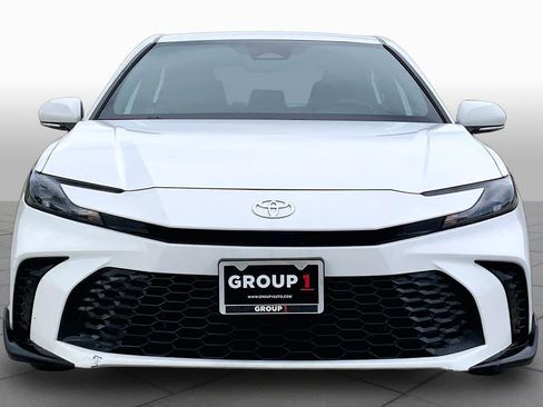 Used 2025 Toyota Camry SE FWD image 4
