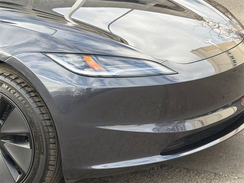 Used 2024 Tesla Model 3 Standard Range image 4