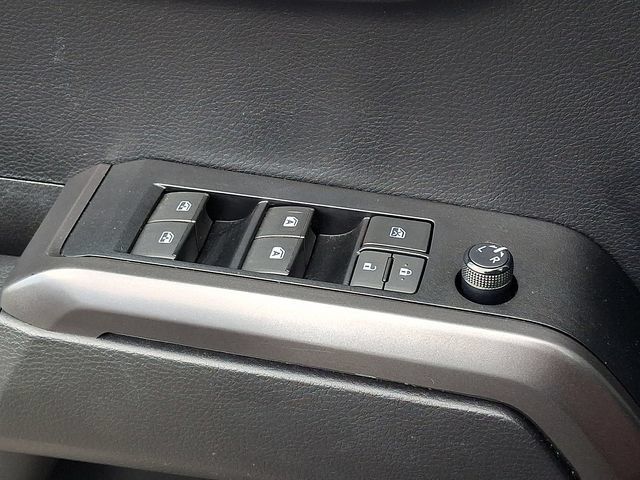 Used 2021 Toyota Tacoma TRD Off-Road AWD/4WD image 21