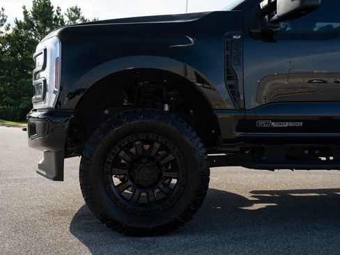Used 2024 Ford F250 XLT w/ XLT Premium Package AWD/4WD image 4