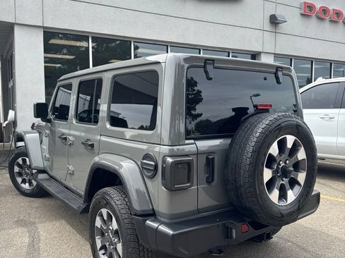 Used 2021 Jeep Wrangler Unlimited Sahara AWD/4WD image 2