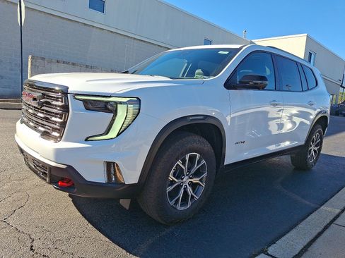 New 2026 GMC Acadia AT4 w/ Luxury Package image 2