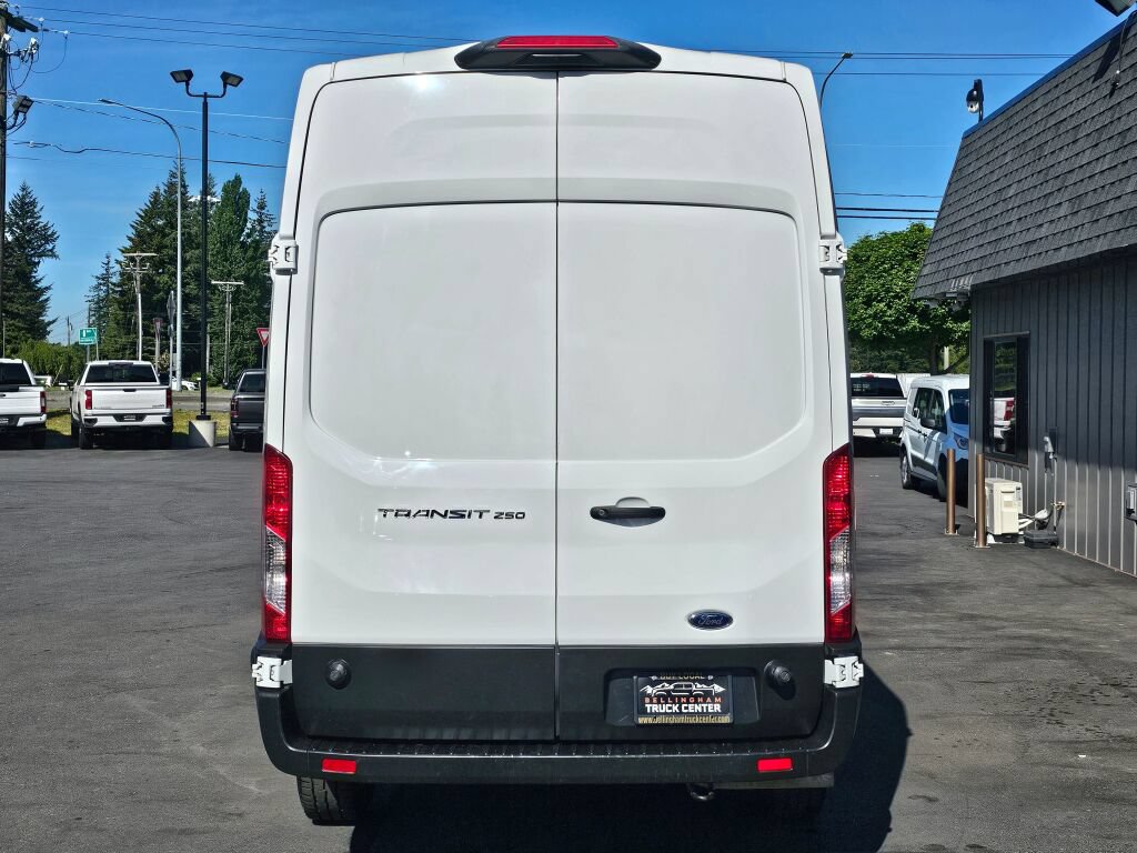 Used 2025 Ford Transit 250 148 High Roof RWD image 4