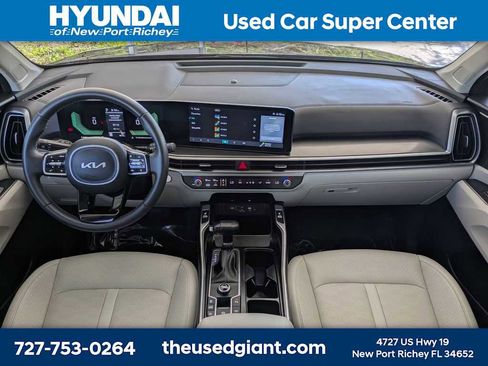 Used 2025 Kia Sorento S w/ Panoramic Sunroof Package FWD image 19