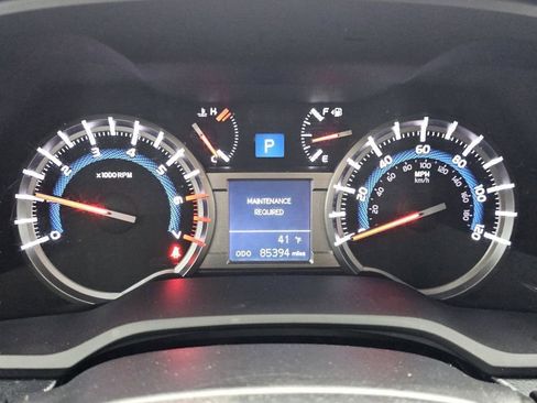 Used 2018 Toyota 4Runner SR5 image 30