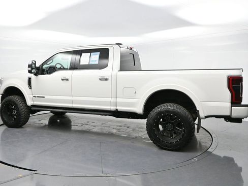 Used 2021 Ford F350 Platinum w/ Tremor Off-Road Package image 4