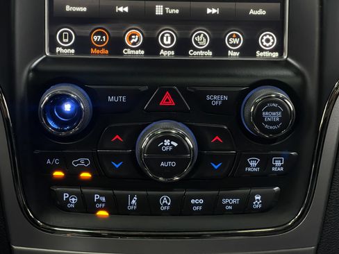 Used 2018 Jeep Grand Cherokee High Altitude AWD/4WD image 25