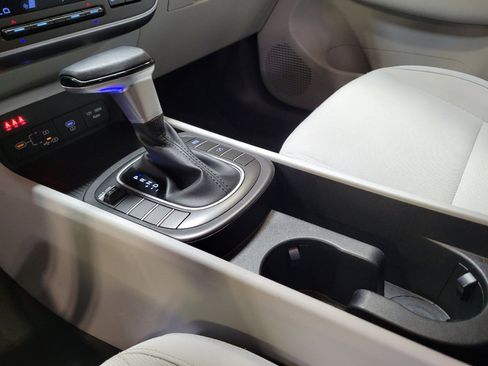 Used 2024 Hyundai Kona SEL FWD image 26