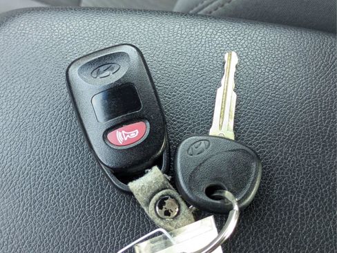 Used 2015 Hyundai Elantra SE w/ Option Group 02 FWD image 27