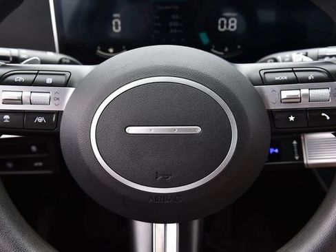 Used 2025 Hyundai Sonata SEL FWD image 18