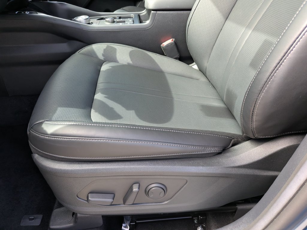 Certified 2026 Kia Sorento EX w/ EX Premium Package FWD image 23