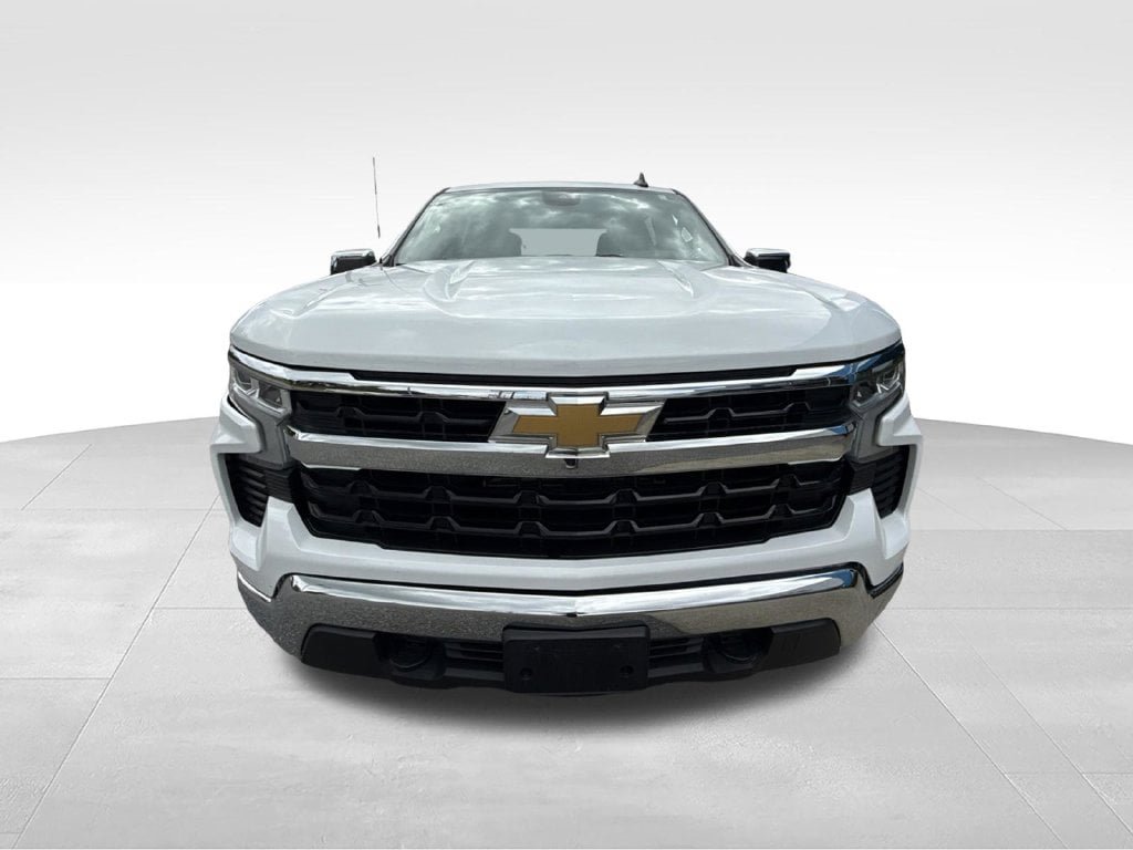 Used 2024 Chevrolet Silverado 1500 LT AWD/4WD image 3