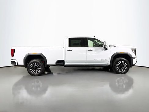 New 2026 GMC Sierra 3500 Denali Ultimate AWD/4WD image 8