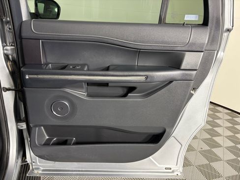 Used 2023 Ford Expedition Max XLT image 50