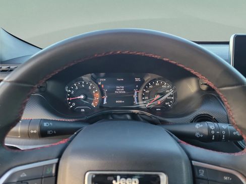 Used 2023 Jeep Compass Trailhawk image 14