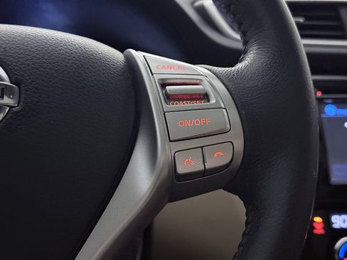 Used 2016 Nissan Rogue SL w/ SL Premium Package image 40