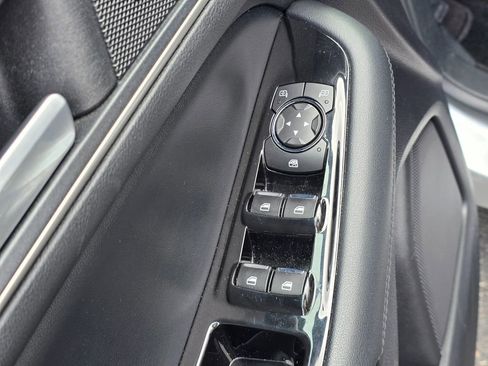 Used 2019 Ford Edge SEL AWD/4WD image 13